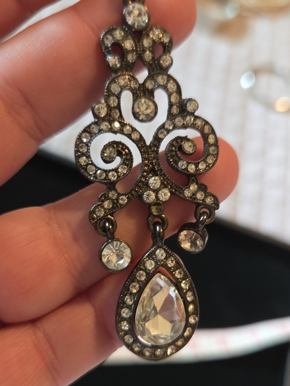 Crystal Teardrop Dangle Earrings - Rhinestone - Picture 1 of 7